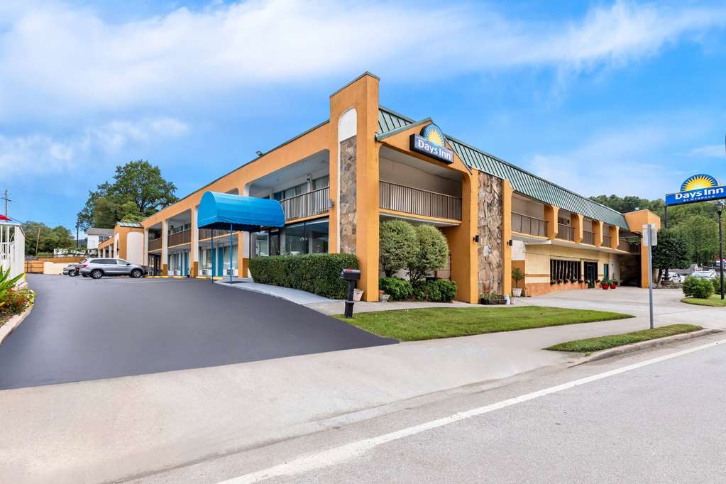 Days Inn by Wyndham Clayton - photo 2