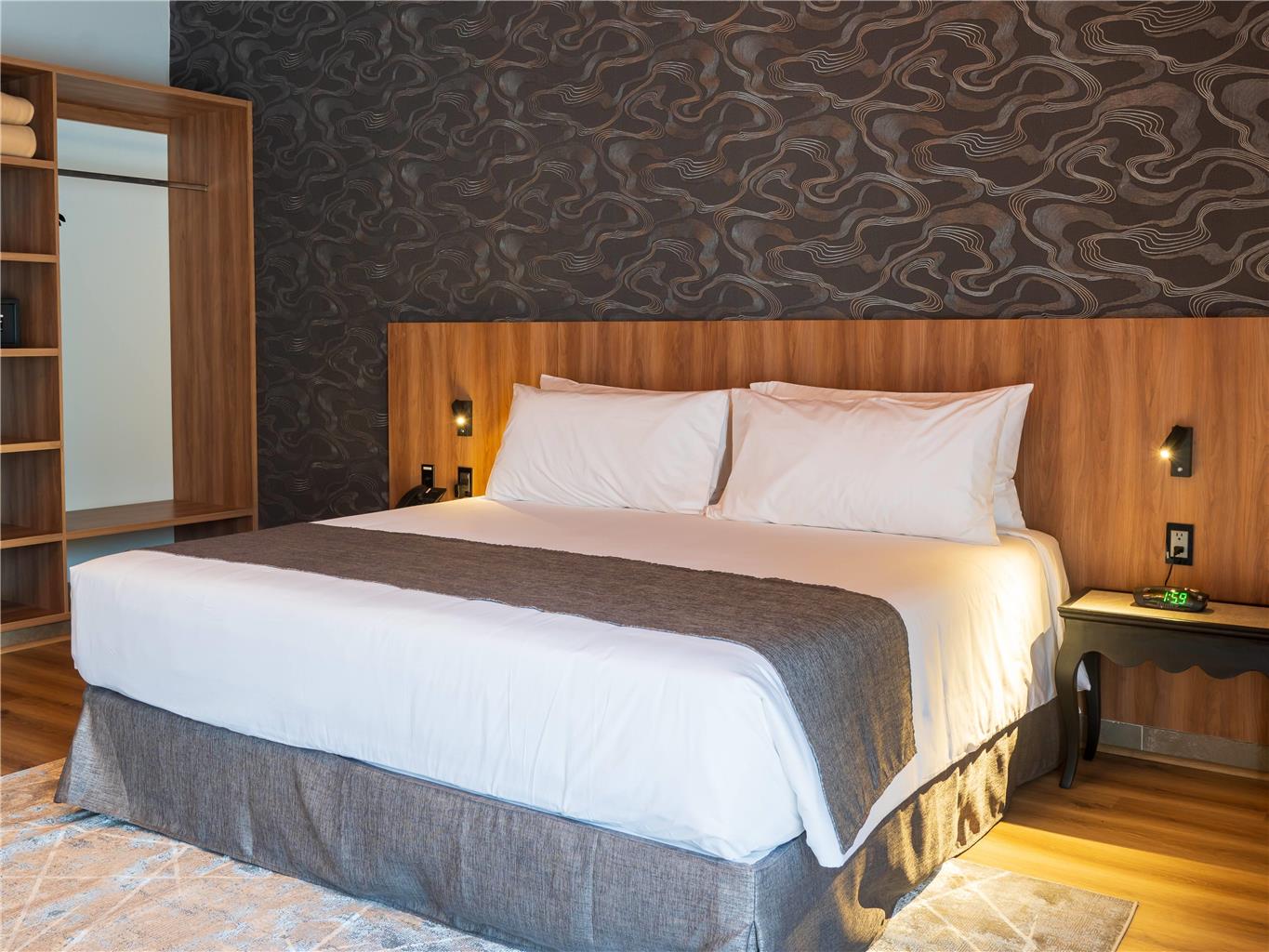 Guest room