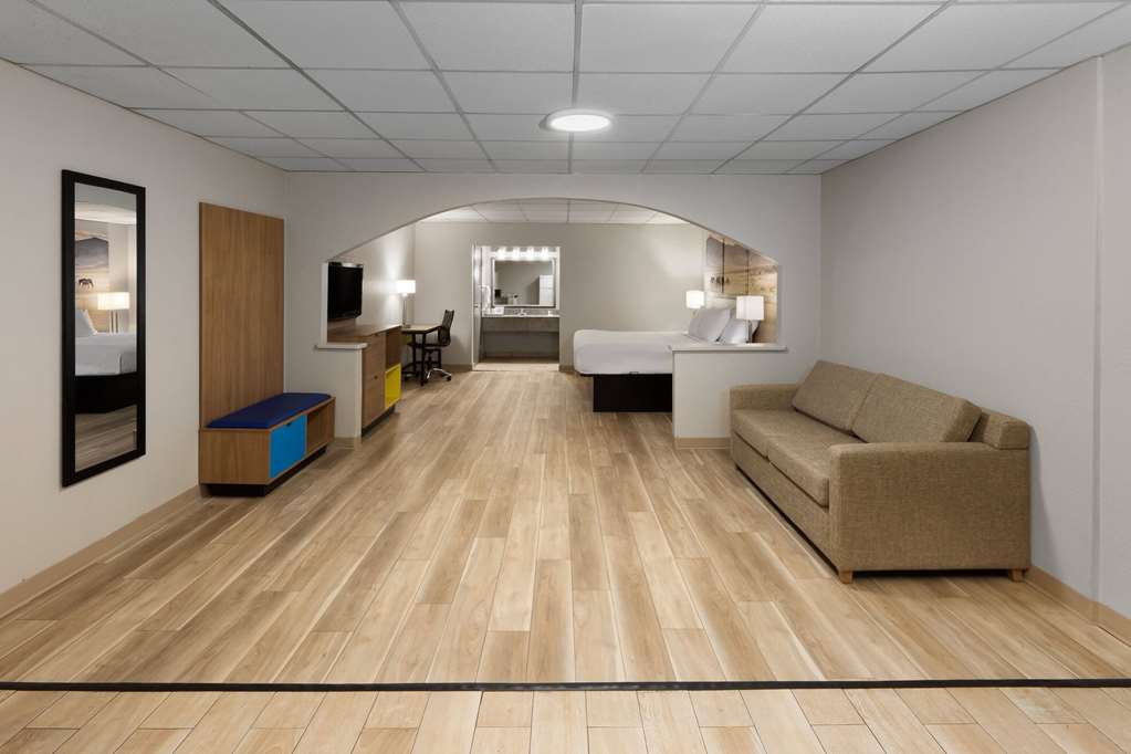 Days Inn by Wyndham Oklahoma City - photo 37