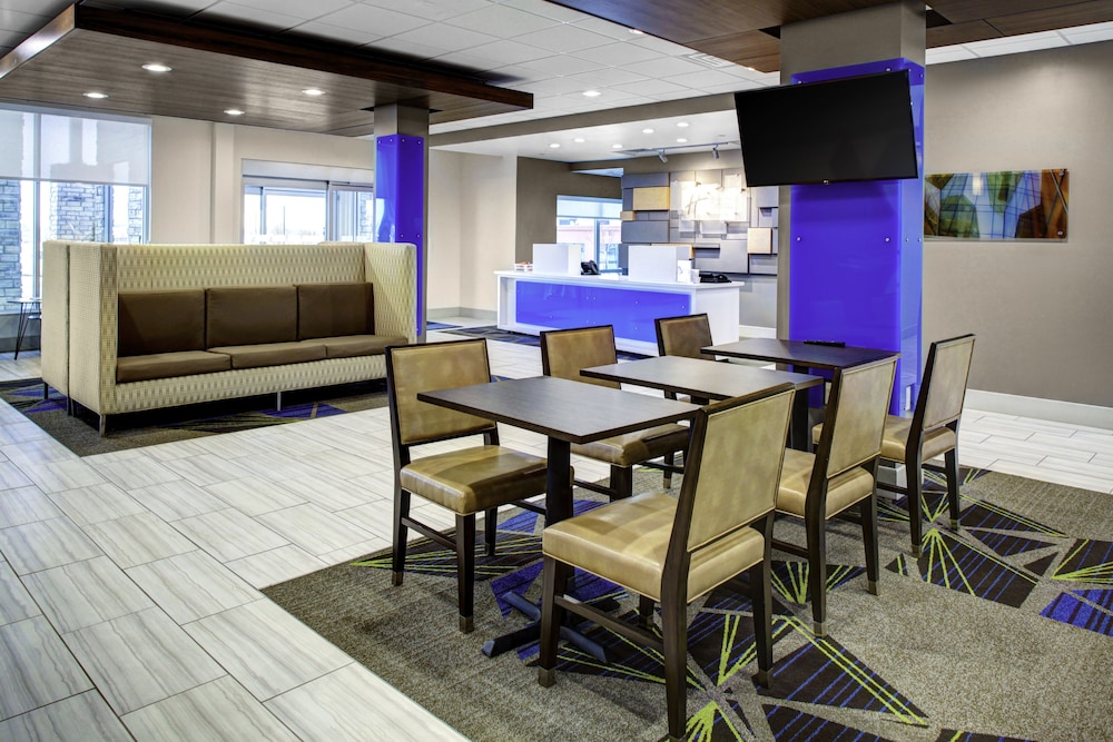 Holiday Inn Express & Suites Coldwater by IHG - photo 32
