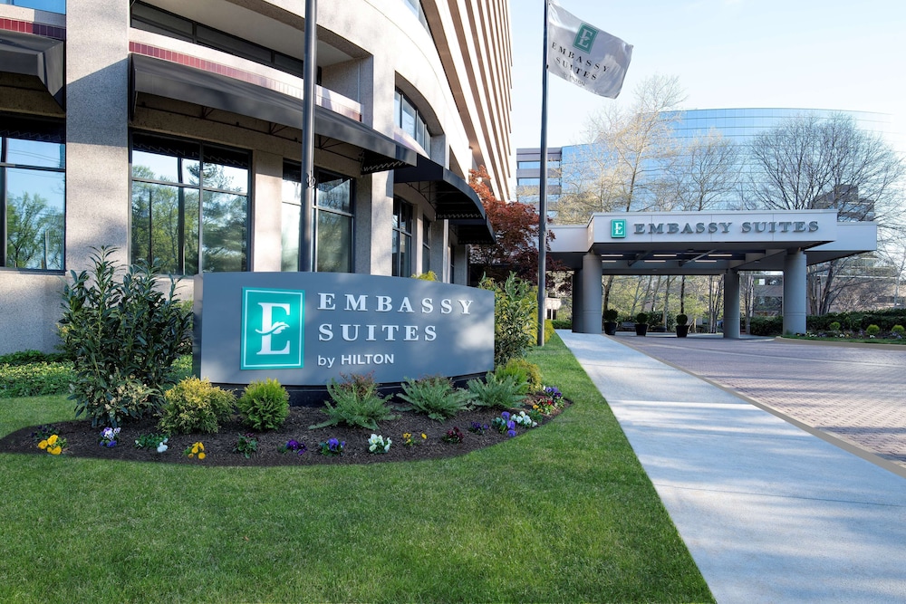 Embassy Suites by Hilton Bethesda Washington DC - photo 32