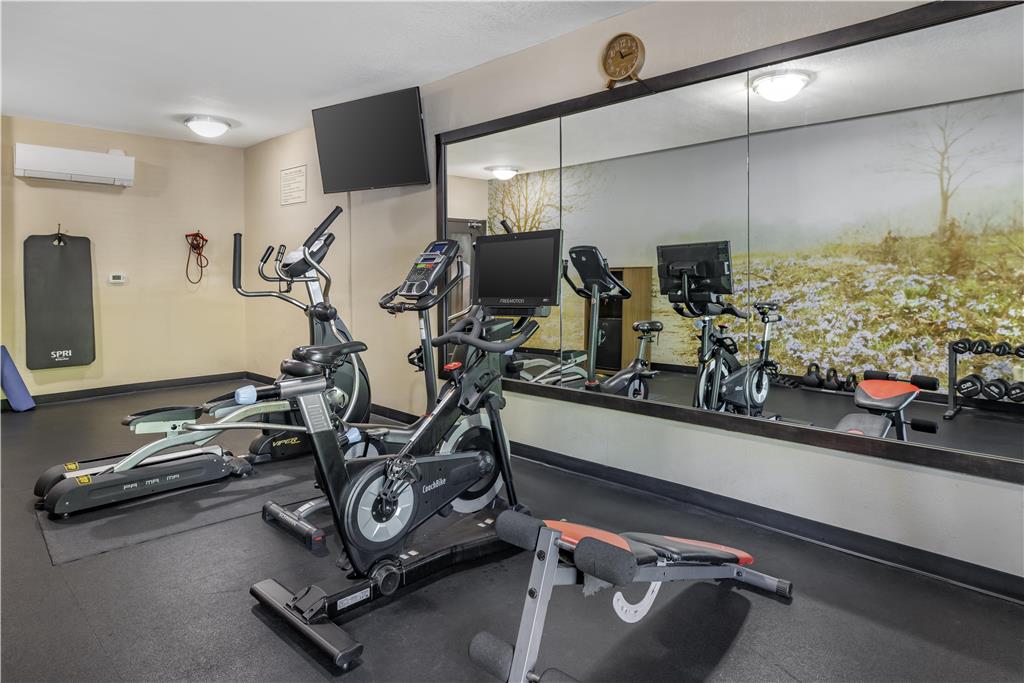 Best Western Plus Lee's Summit Hotel & Suites - photo 37