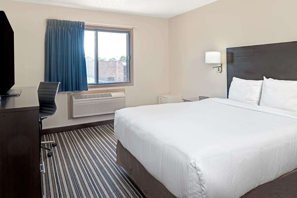 Super 8 by Wyndham Omaha I 80 West - photo 6