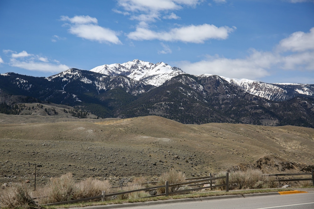 The Roosevelt Hotel Yellowstone - photo 44