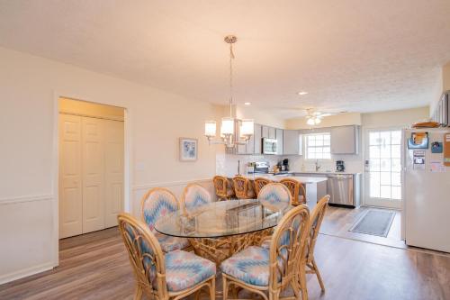 Pelican Palace by Oak Island Accommodations - photo 19