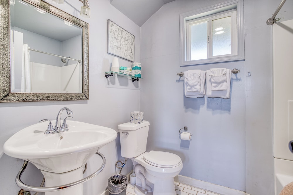 Moolack Shores Inn - photo 106
