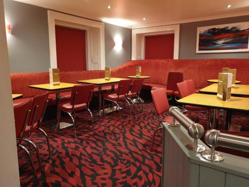 Commercial Hotel — Alness — photo 4
