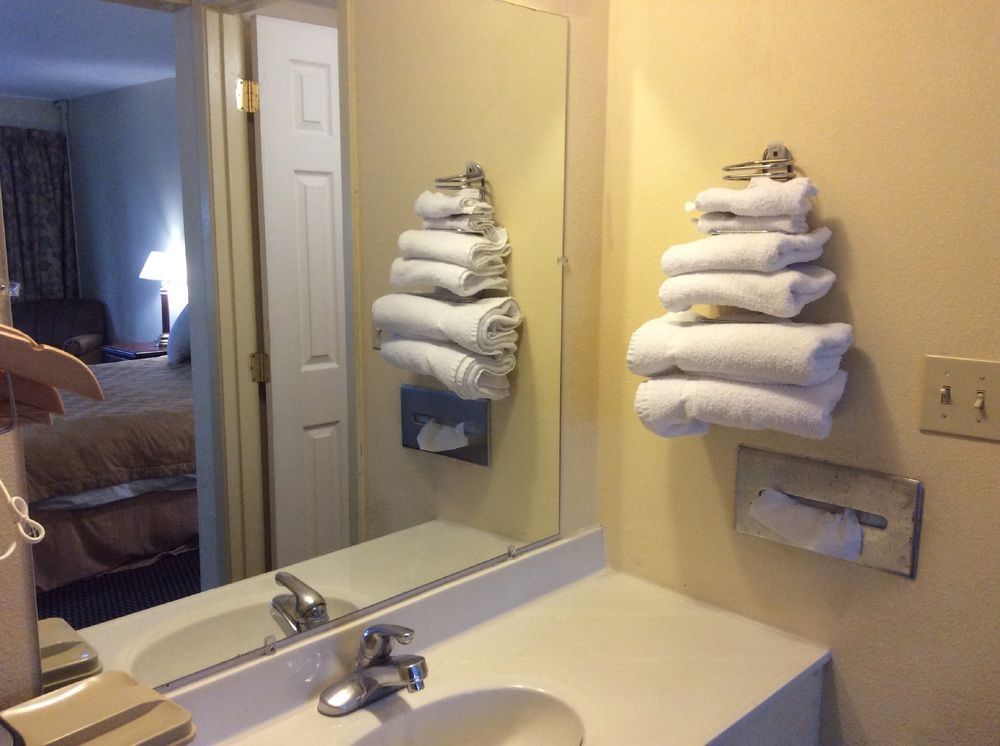Travelodge Columbus East Near Reynoldsburg - photo 8