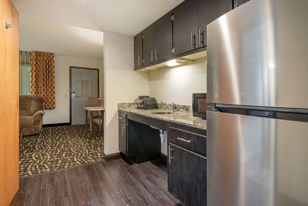 Quality Inn & Suites Mayo Clinic Area - photo 28
