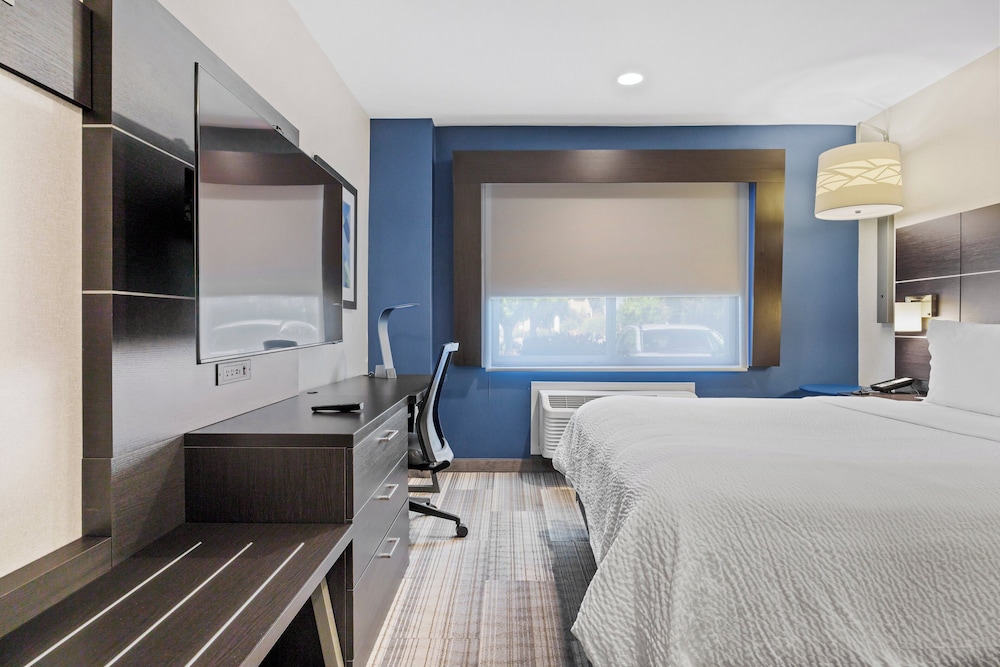 Holiday Inn Express Sunnyvale Silicon Valley by IHG - photo 15