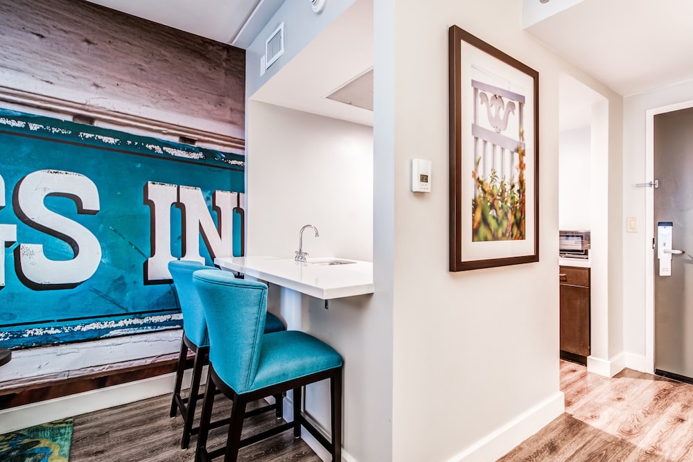 Hotel Indigo Atlanta Vinings by IHG - photo 9