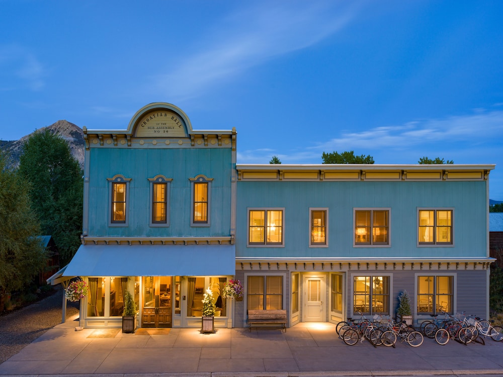 Eleven Scarp Ridge Lodge - featured photo