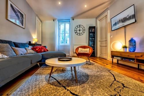 Au Dessus Des Toits in Cauterets, France