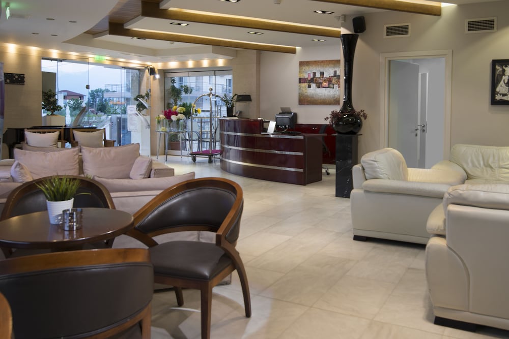 Cosmopolitan Hotel — Paralia — photo 3