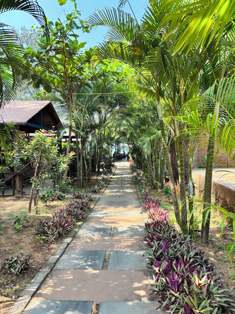 Peace Garden Beach Resort in Karwar, India