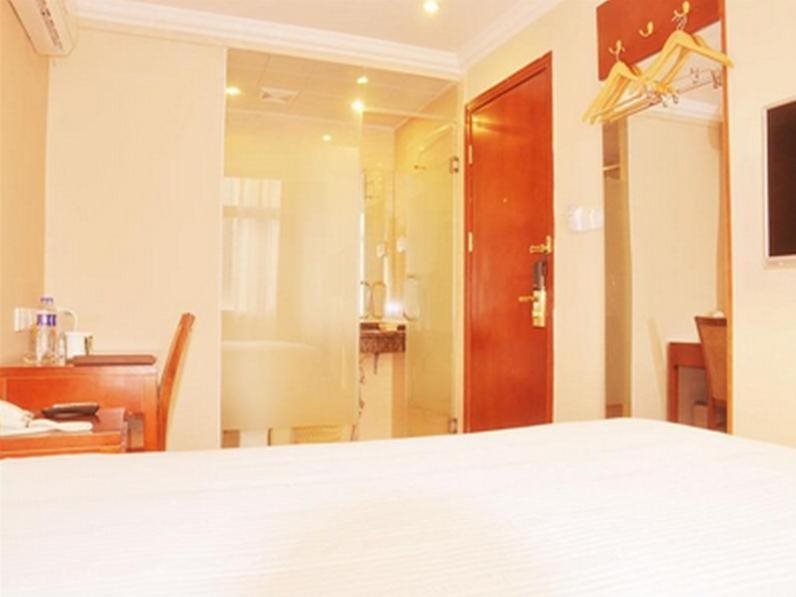 Greentree Inn Shenzhen Zhong Ying Street Express Hotel — hotel in Yantian