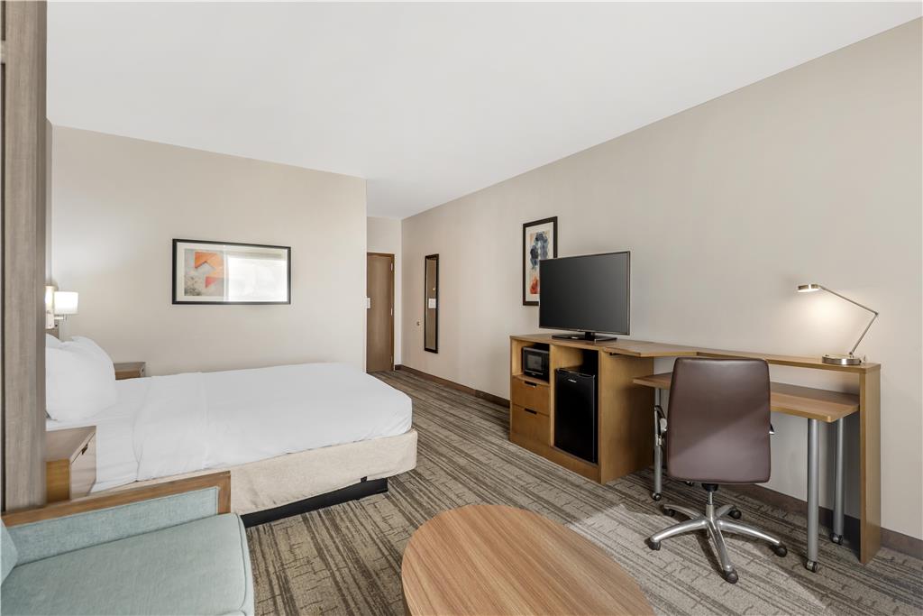 Best Western Green Oaks Inn & Suites - photo 22