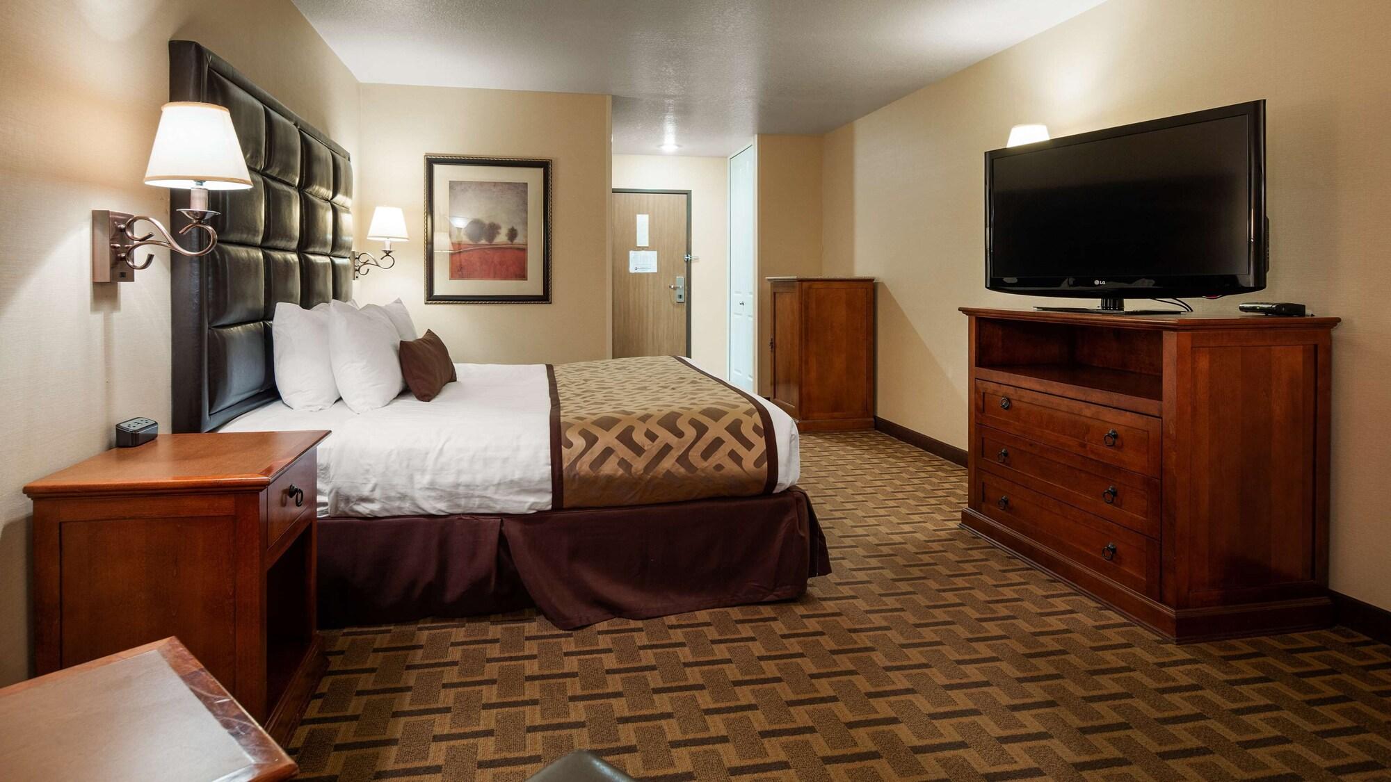 Best Western Plus Meridian - photo 3