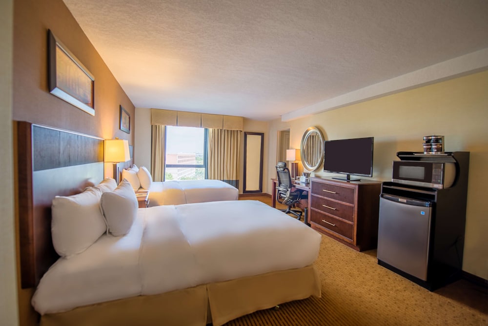 Doubletree by Hilton Philadelphia Airport - photo 17