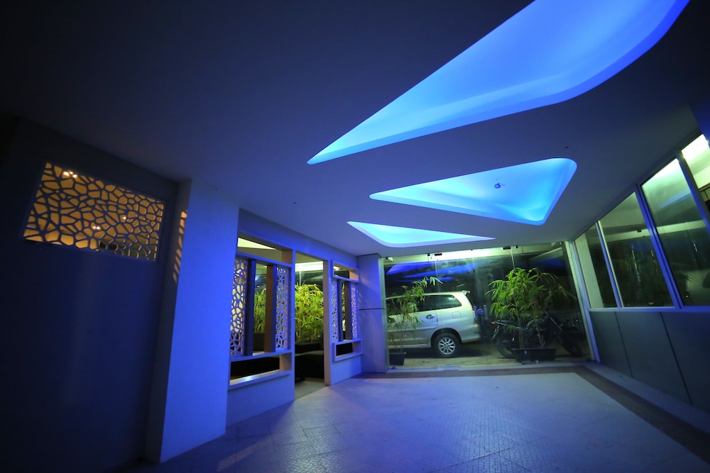 Cliff Ten in Thiruvananthapuram, India