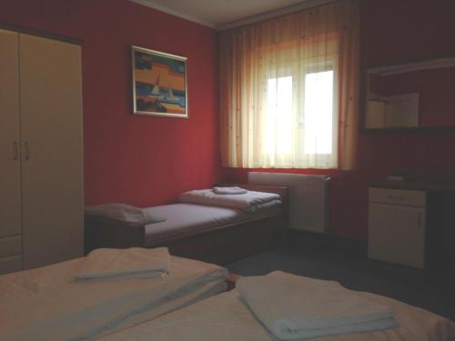 Alföld Panzio & Étterem — hotel in Cegled