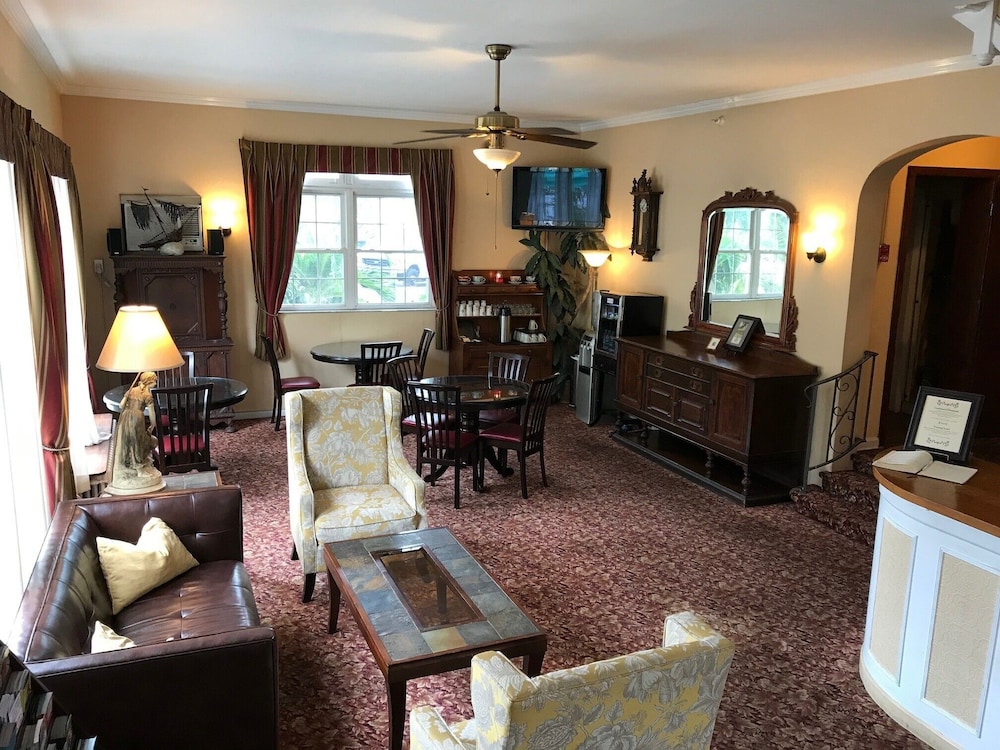 The Inn on Third - photo 8