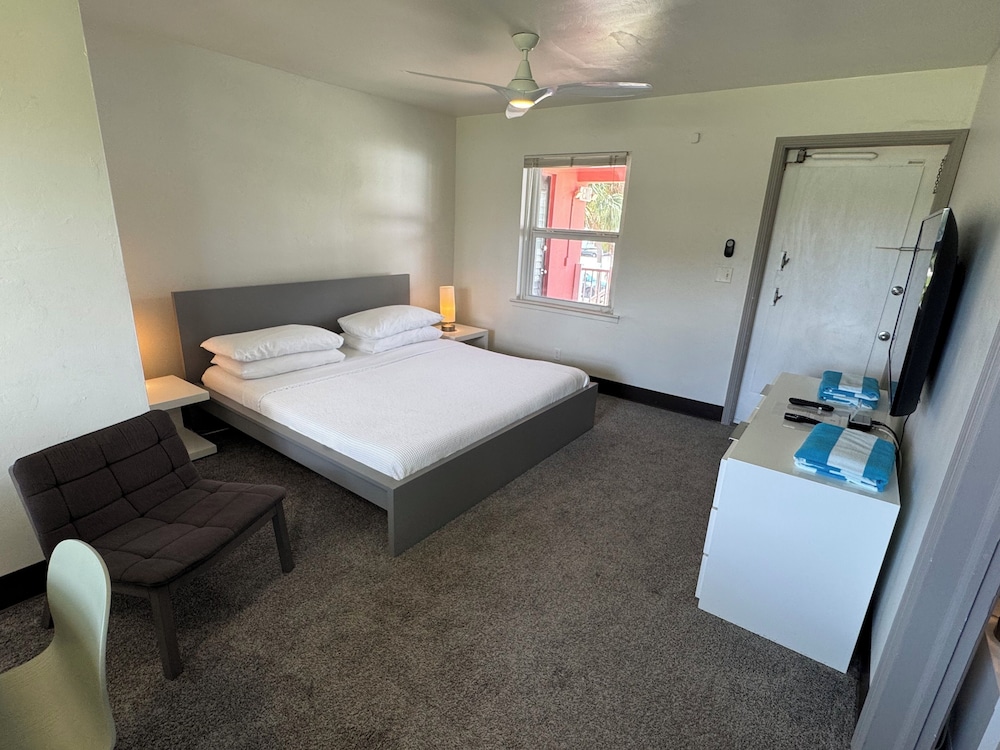 Rolo Beach Hotel - photo 25