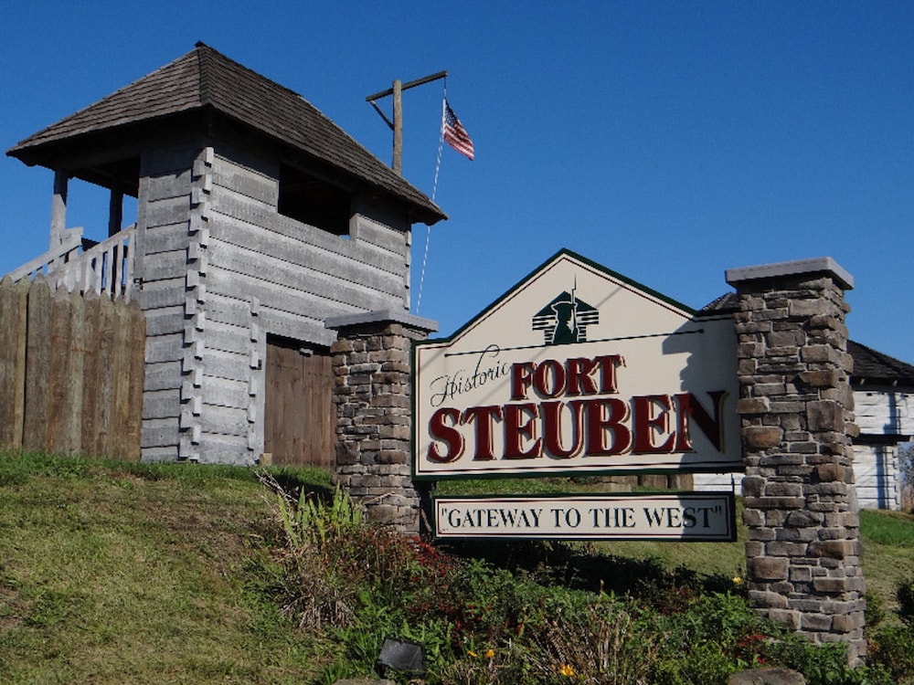 Holiday Inn Weirton Steubenville Area by IHG - photo 47