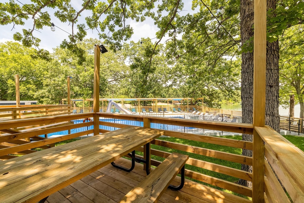 Kimberling Cove Resort - photo 108