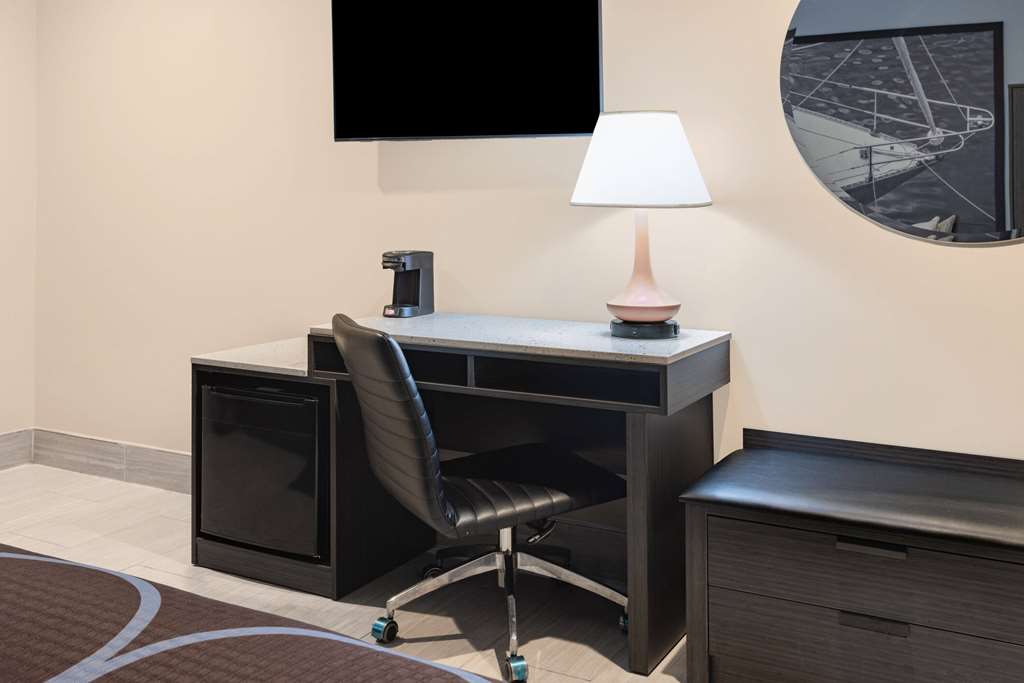 Super 8 by Wyndham Lindenhurst - photo 12
