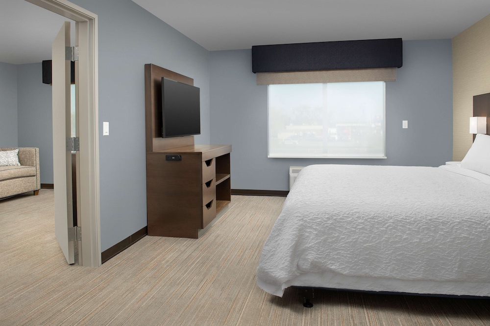 Hampton Inn Warroad MN - photo 9