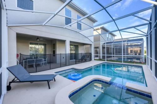 Close to Disney & Other Theme Parks Private Heated PoolSpa BBQ & Game Rm — 4-Star Luxury Hotel in Kissimmee, United States