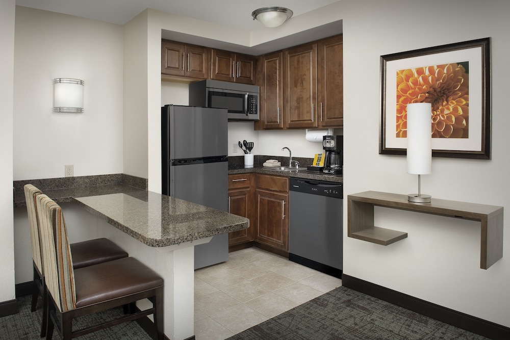 Staybridge Suites Greenville I 85 Woodruff Road by IHG - photo 15