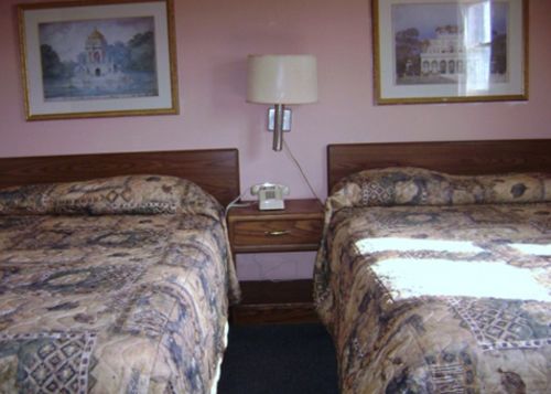 Best Budget Inn - photo 11