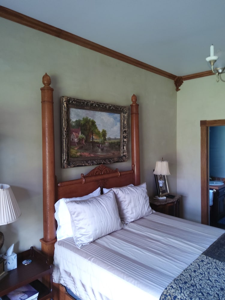 Inntiquity A Country Inn - photo 25