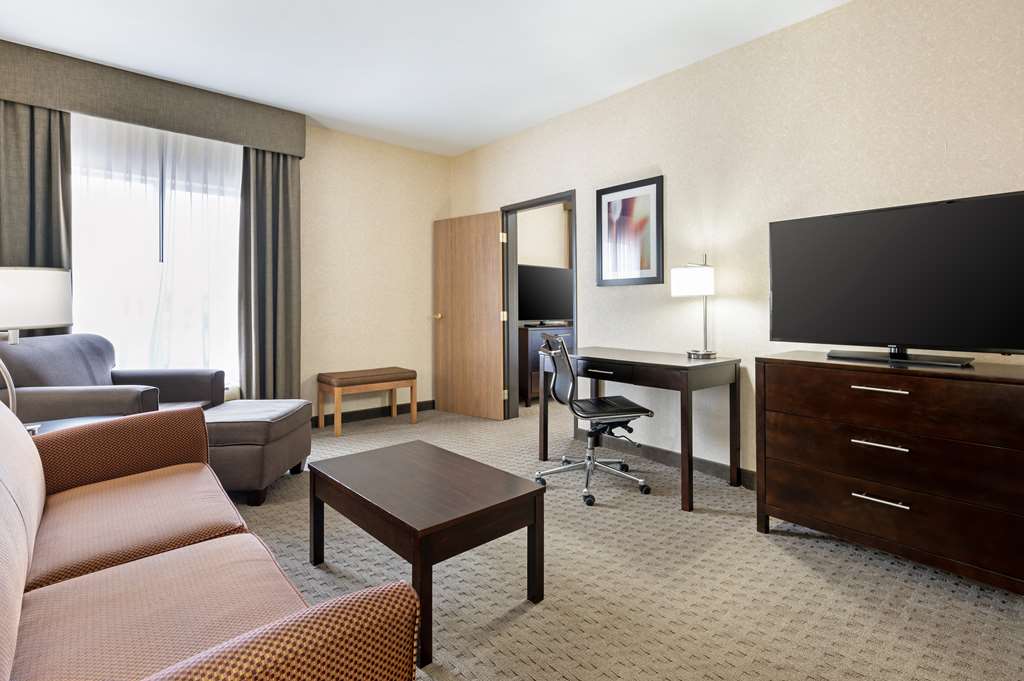 Best Western Plus Howe Inn - photo 6