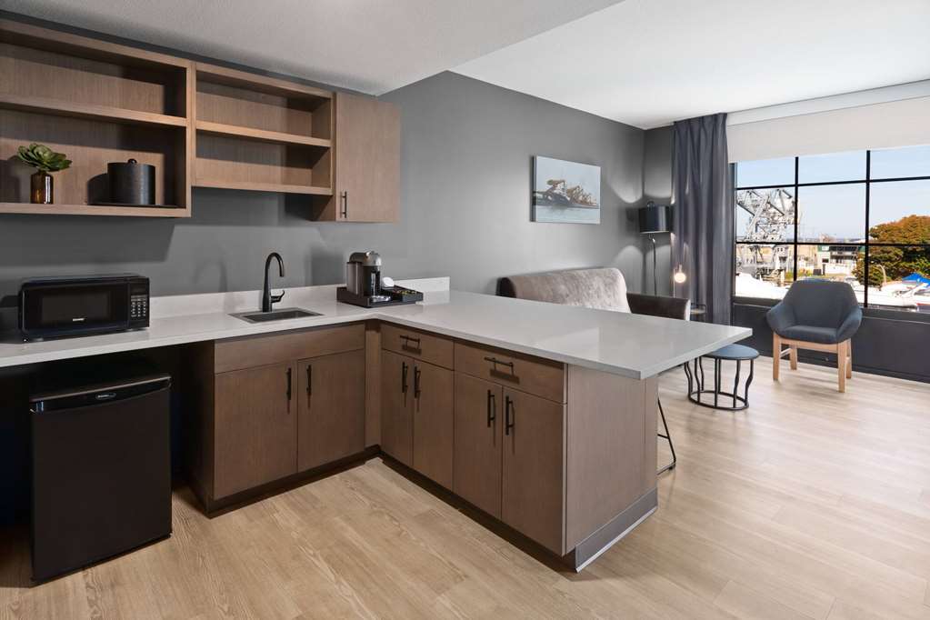 Riverbend Hotel and Suites Trademark Collection by Wyndham - photo 35