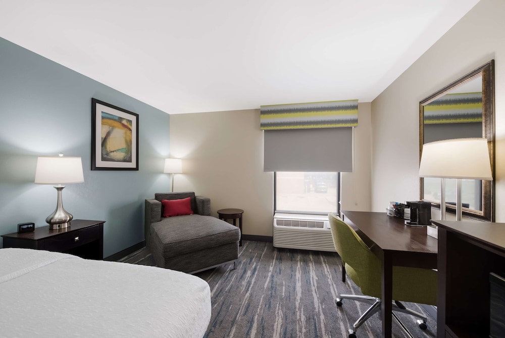 Hampton Inn Marshall - photo 10