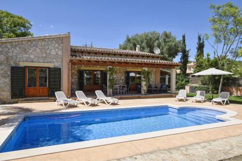 Correfoc — 4-Star Luxury Hotel in Puebla De Sancho Perez, Spain