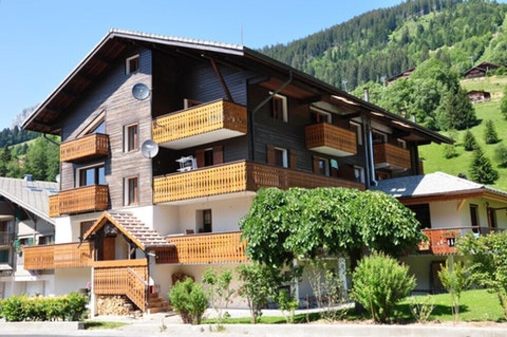 L'echo De La Corne No.4 — 4-Star Luxury Hotel in La Chapelle-Saint-Luc, France
