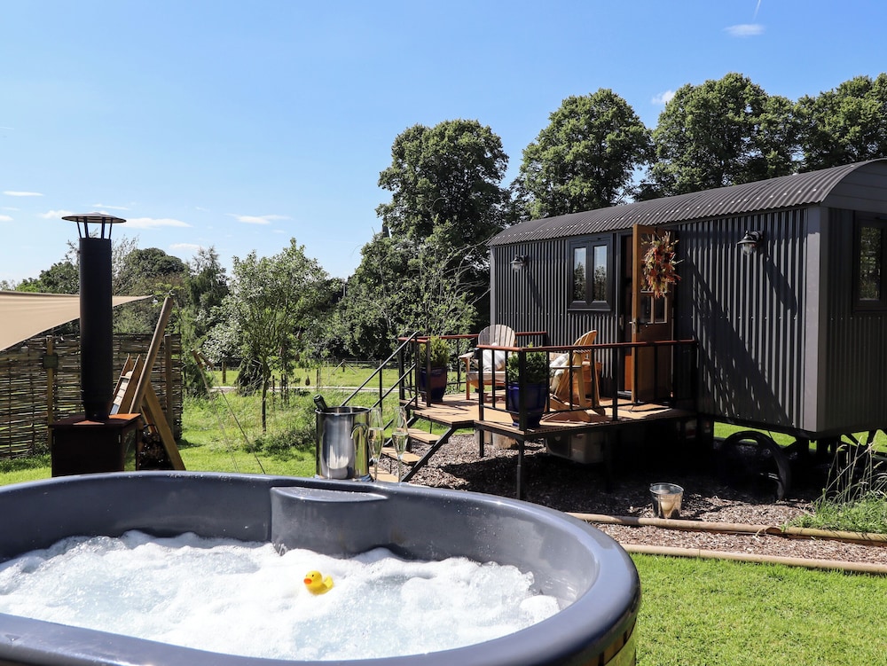 Herdwick Luxury Glamping in Retford, United Kingdom