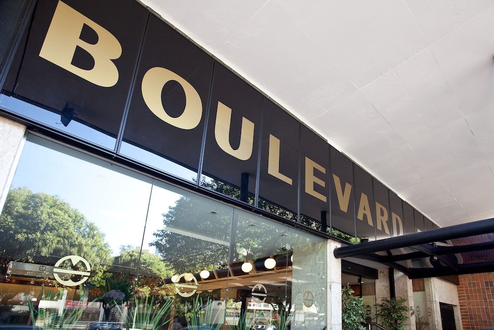 Boulevard Plaza