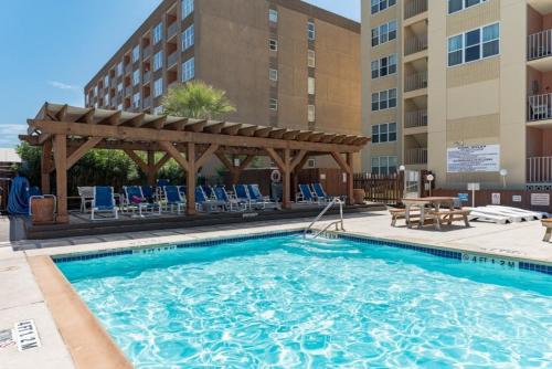 Charming 1 Bedroom 3 Minute Walk To The Beach Condo — 4-Star Luxury Hotel in South Padre Island, United States