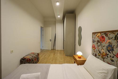 Modern Central Apt Near Stamba By Wehost