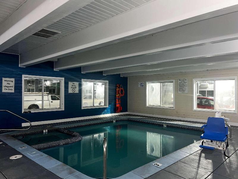 Days Inn by Wyndham Muskegon - photo 85