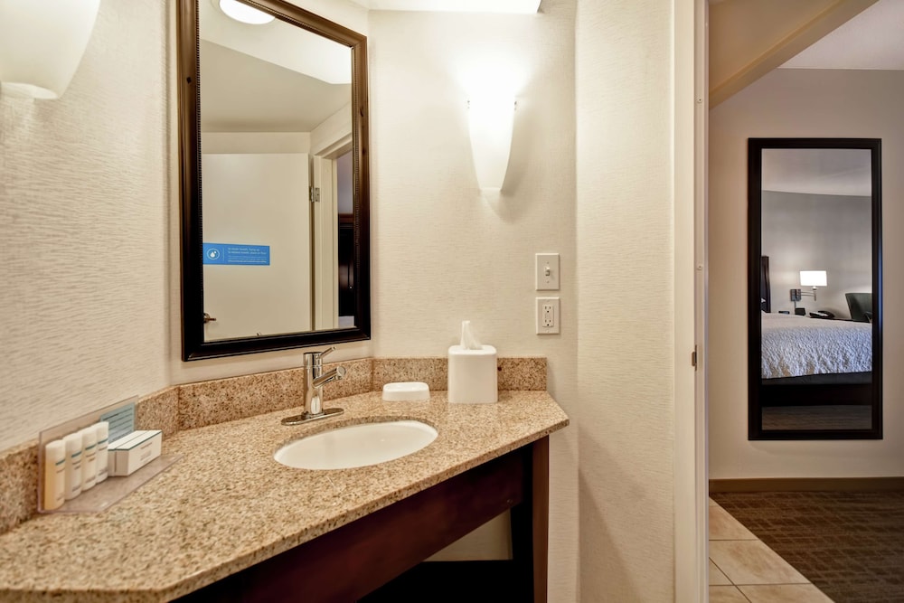 Hampton Inn Kansas City Overland Park - photo 30