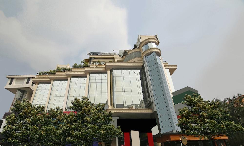 Treebo Tryst Monarch Brigade Road - last minute hotel in Bengaluru