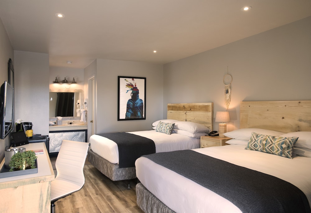 The Sage Hotel - photo 20