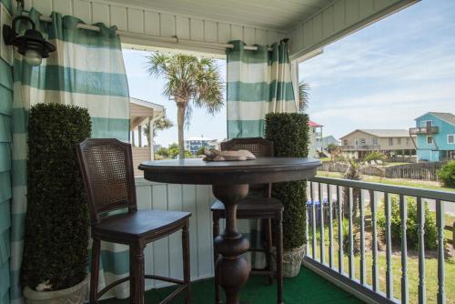 Sunkissed 2 by Oak Island Accommodations - photo 9