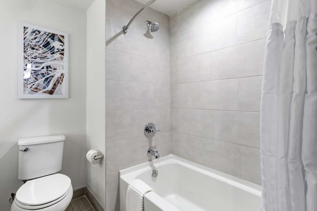 Comfort Inn & Suites Newark Liberty International Airport - photo 25